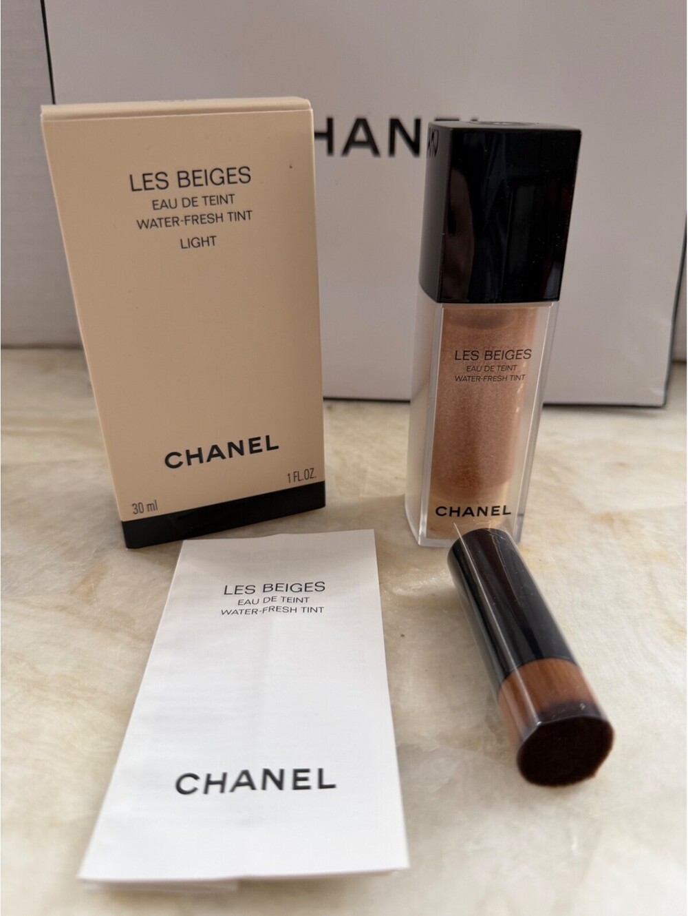 CHANEL Les Beiges Water-Fresh Tint - Shade: LIGHT - NIB - Inc. Brush